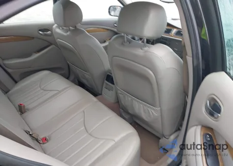 2001 Jaguar S-Type 3.0L V6 z USA, uszkodzony, nr VIN SAJDA01N11FL94410